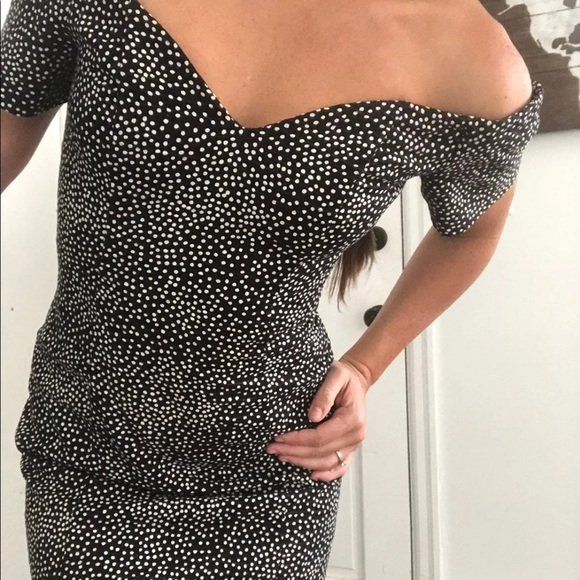 All that jazz 90s off the shoulder formal dress - Picture 2 of 6